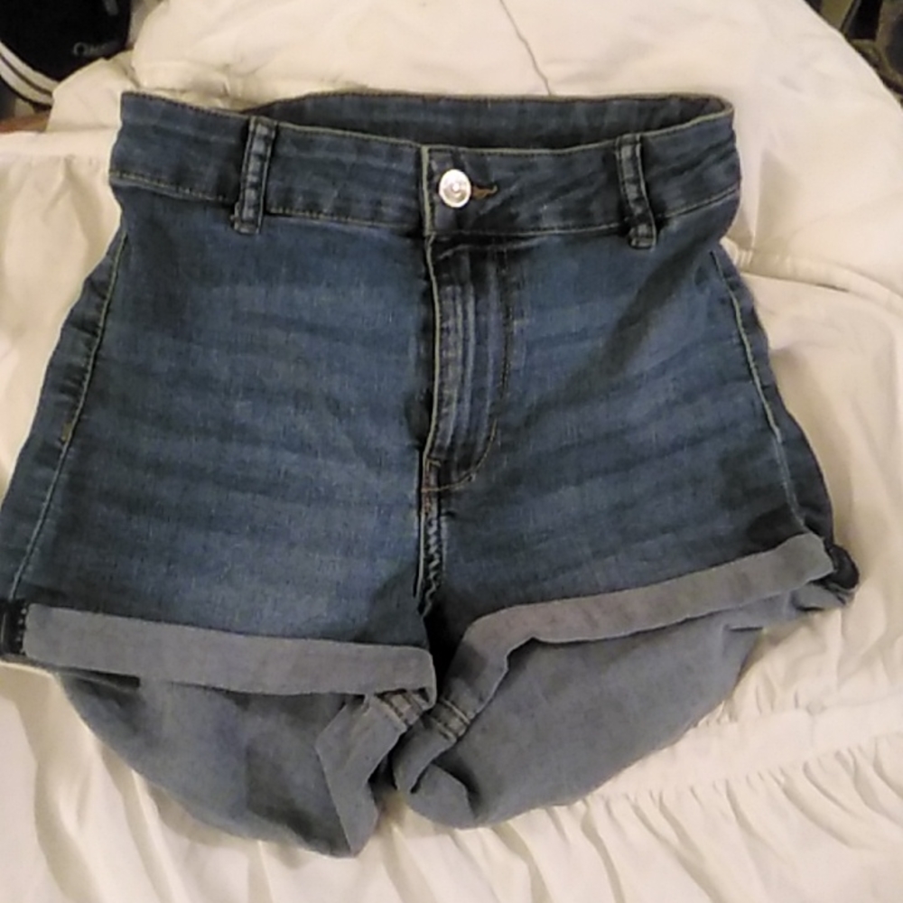 Divided jean shorts